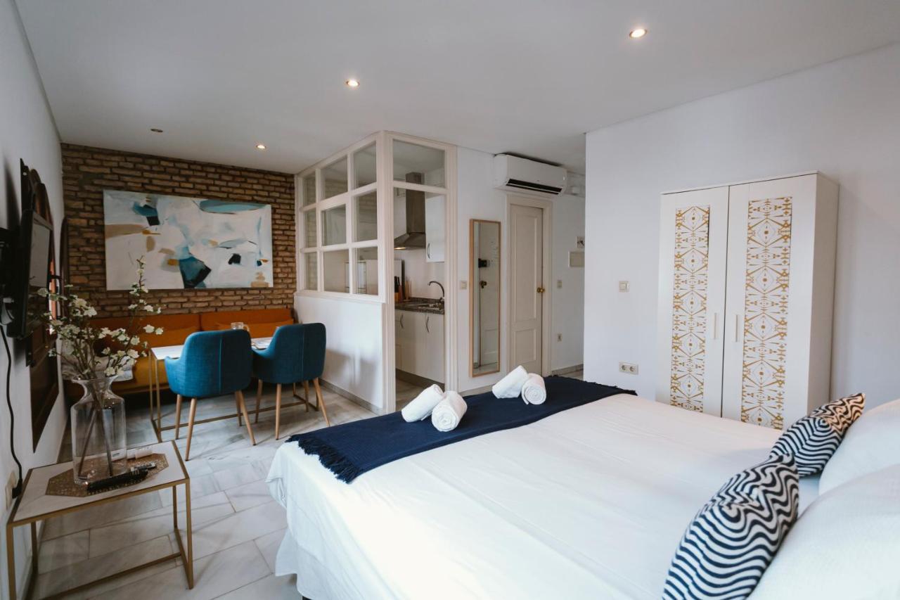 Complete Studio With Terrace - 1Bth- La Giralda Lägenhet Sevilla Exteriör bild